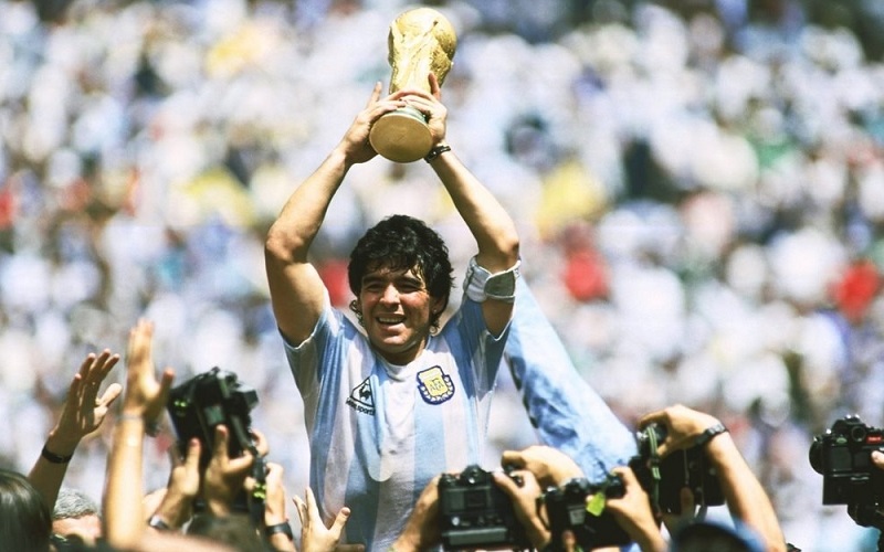 Cầu thủ xuất sắc nhất thế giới của FIFA (1986, 1990)
