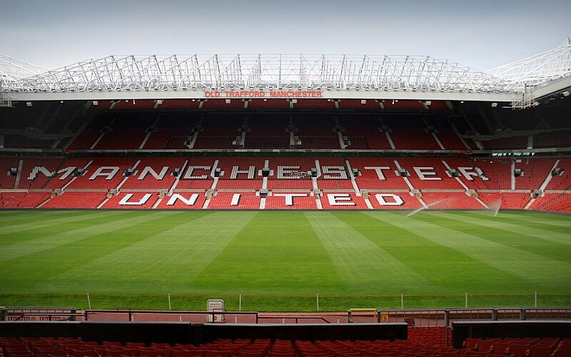MU cấm CĐV 3 năm không được vào Old Trafford
