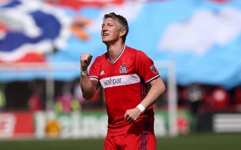 Tháng 3/2017, Schweinsteiger gia nhập Chicago Fire (Mỹ)