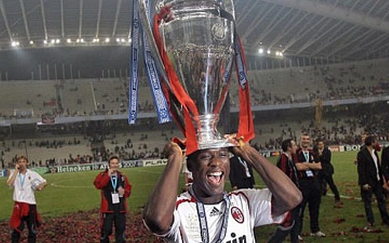 cùng Milan giành 2 chức vô địch Serie A và đặc biệt là 2 Champions League