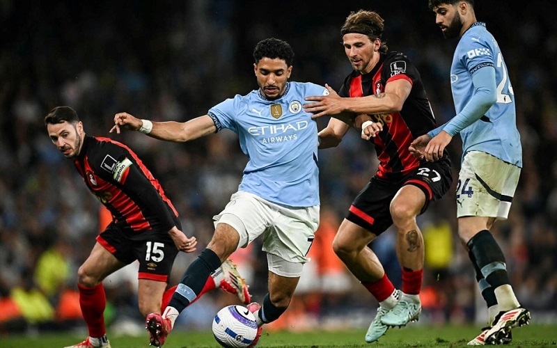 cuộc đua top 8 cách 2 điểm