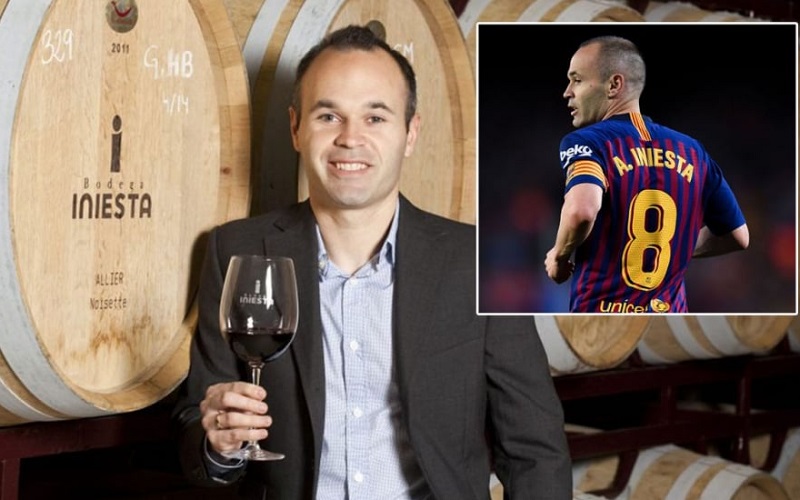 là doanh nhân với thương hiệu rượu vang Bodega Iniesta và thương hiệu giày Mikakus