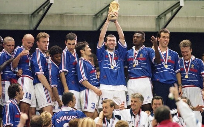 vô địch World Cup 1998 và Euro 2000